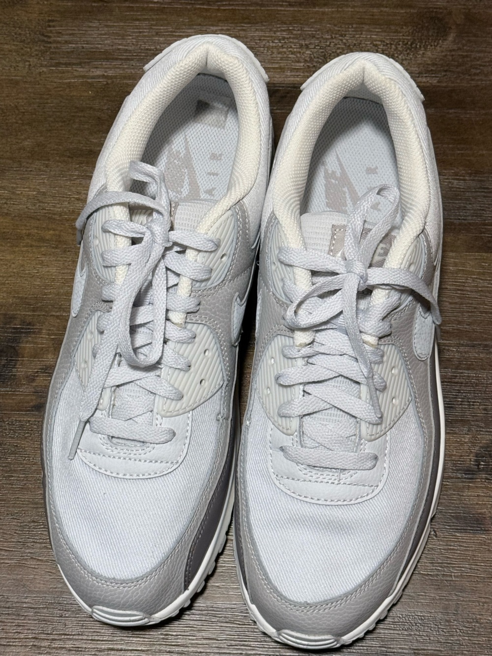 Nike air max White Athletic Sneakers